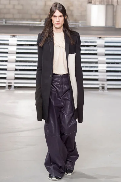 Look 34